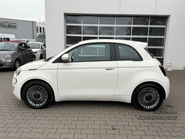Fiat 500e +Rückfahrkam.+PDC+Sitzheiz.+Keyless