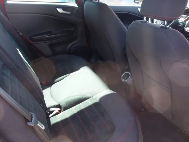 Alfa Romeo Giulietta Sprint  Bose/"6,5" Radio Nav/Bluetooth/DAB/PDC