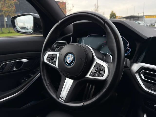 BMW 330 330e M-Sport Touring