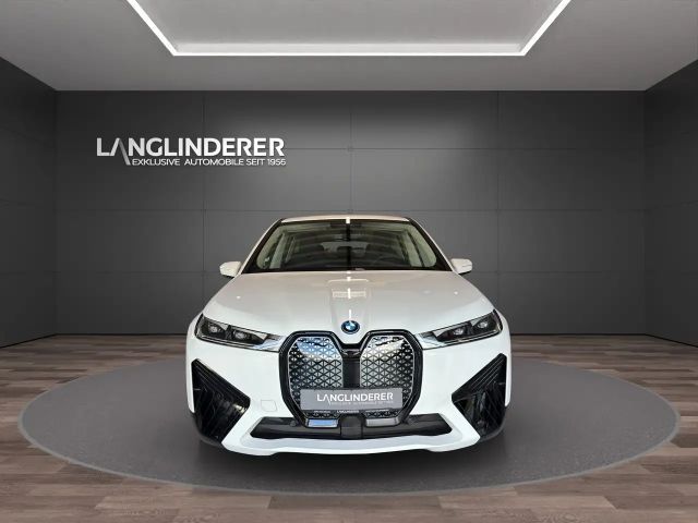 BMW iX xDrive50