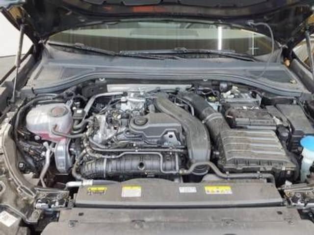 Volkswagen Passat 1.5 eTSI Business