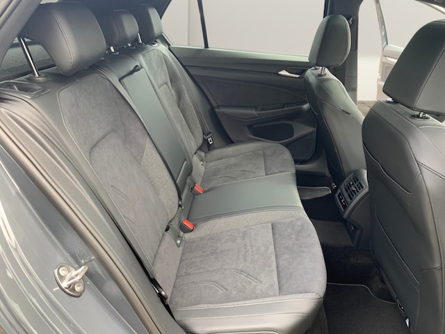 Volkswagen Golf 1.5 eTSI DSG