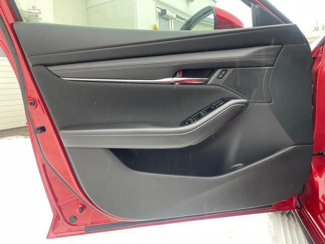 Mazda 3 2.5L SkyActiv e-Skyactiv