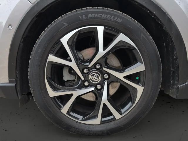 Toyota C-HR Hybride Team D