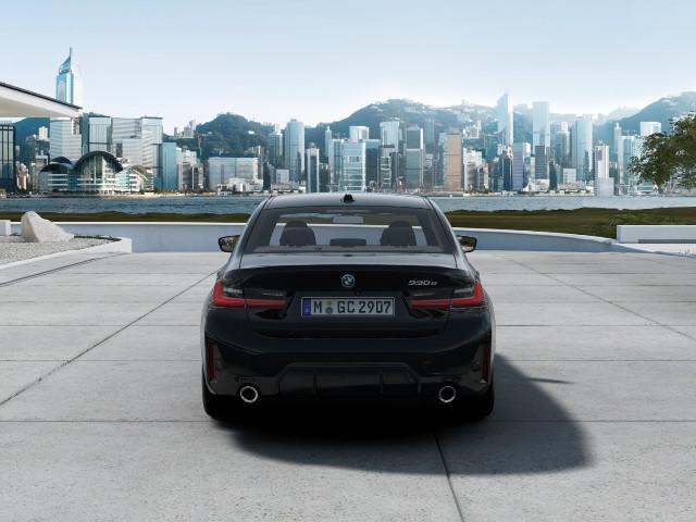 BMW 330 330e M-Sport Sedan