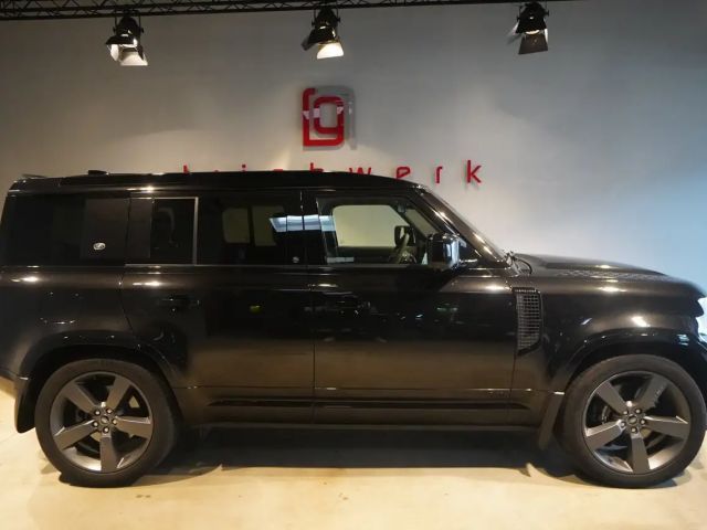 Land Rover Defender 110