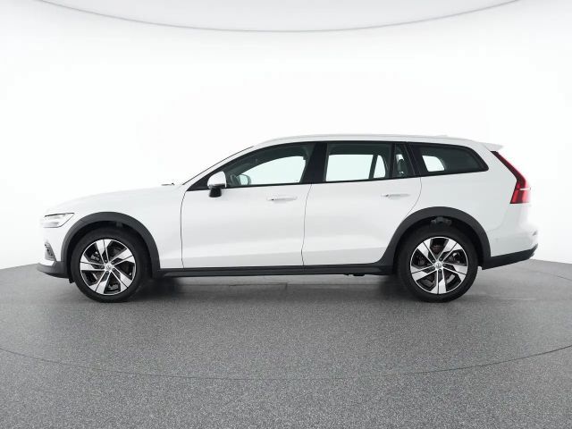 Volvo V60 Cross Country AWD Plus