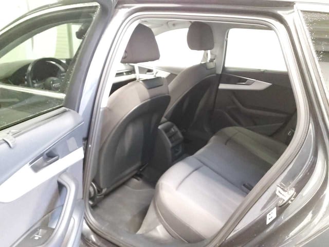 Audi A4 40 TFSI Avant S-Tronic