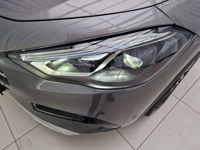 Mercedes-Benz GLA 200 GLA 200 d Progressive