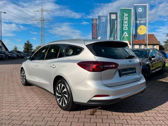 Ford Focus Titanium Wagon