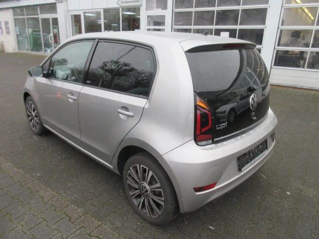 Volkswagen up! Active