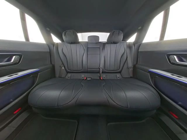 Mercedes-Benz EQE 300 Electric Art Sedan