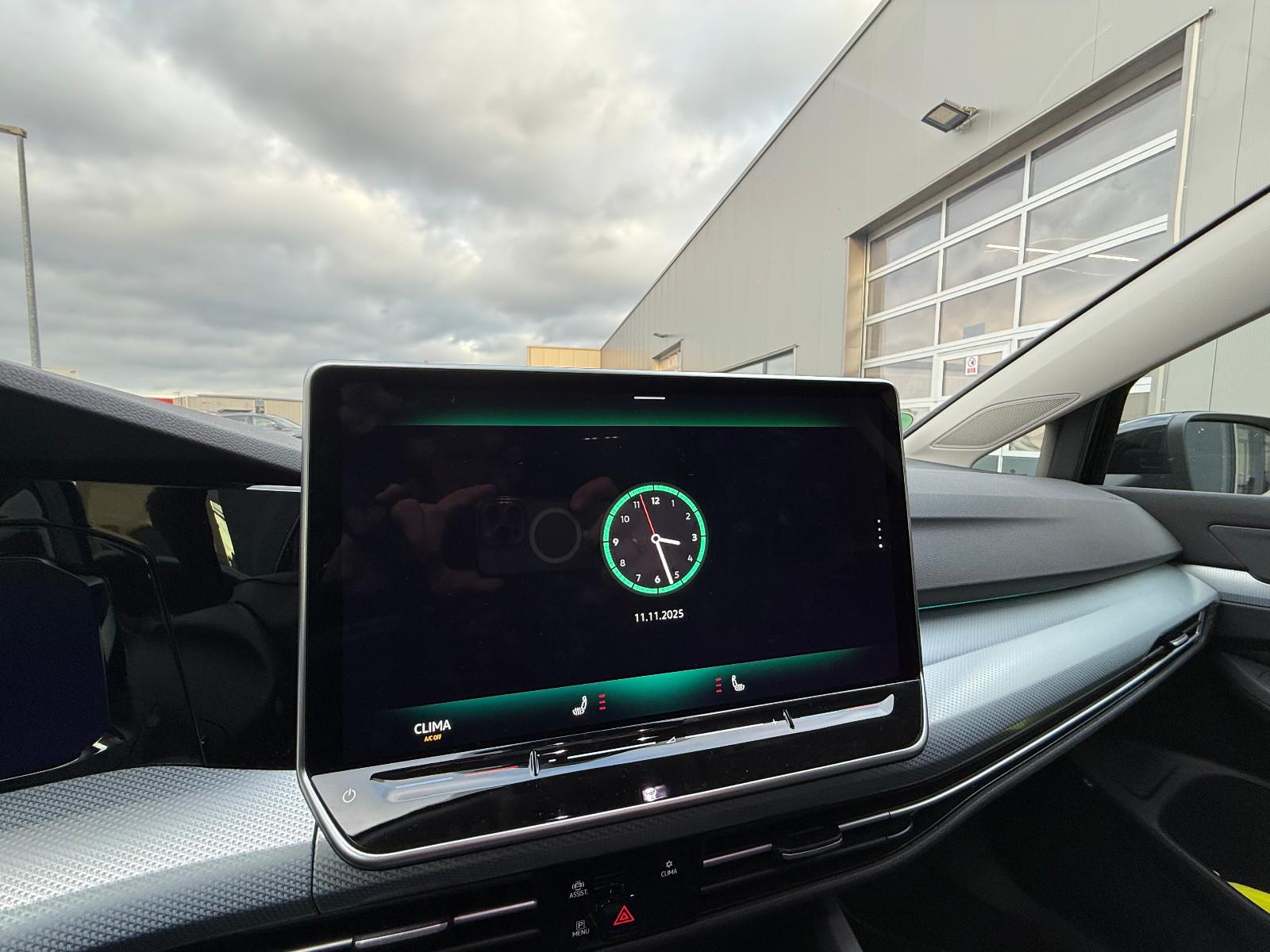 Volkswagen Golf 1.5 eTSI Golf VIII