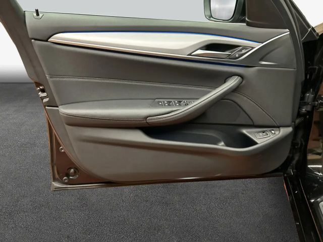 BMW 530 530e Touring