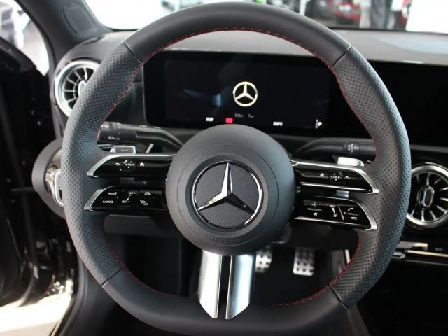 Mercedes-Benz A 200 AMG Line