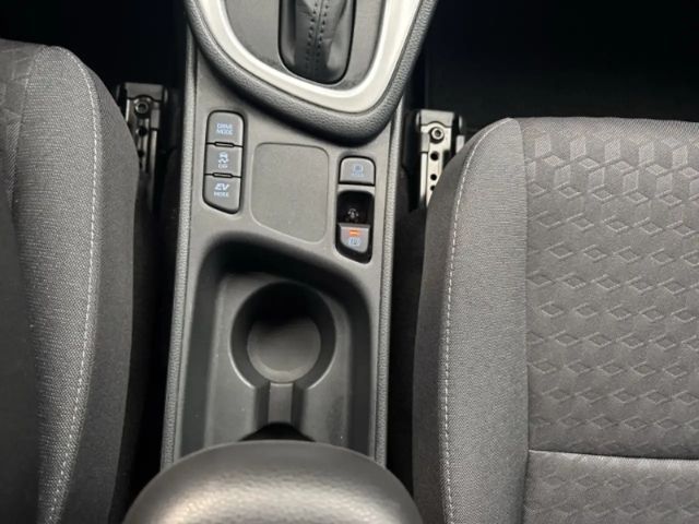 Toyota Yaris Hatchback Hybride Team D