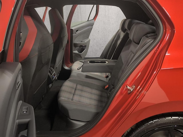 Volkswagen Golf 2.0 TSI DSG GTI Plus Style