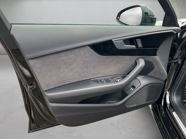 Audi A4 40 TFSI Avant Quattro S-Line S-Tronic