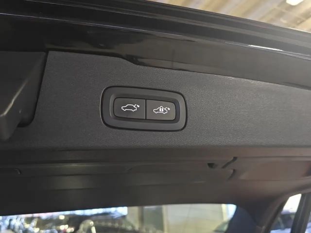 Volvo V60 AWD Core Recharge T6