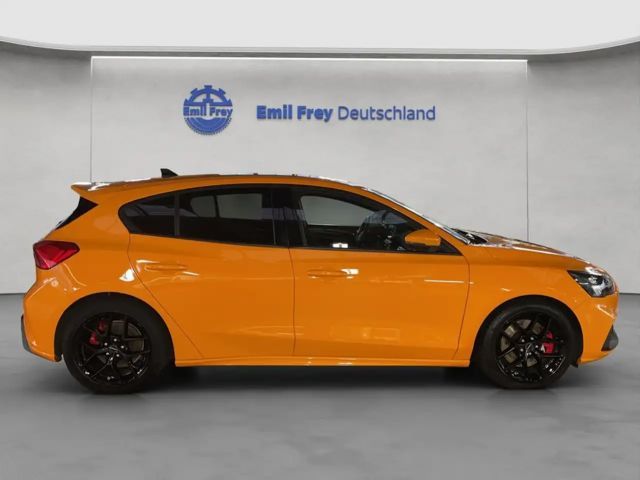 Ford Focus EcoBoost ST Line