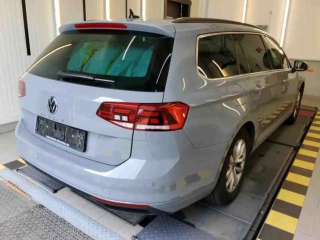 Volkswagen Passat 1.5 TSI Business Variant