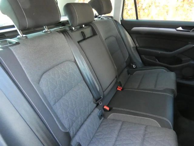 Volkswagen Passat 2.0 TDI Business DSG Variant