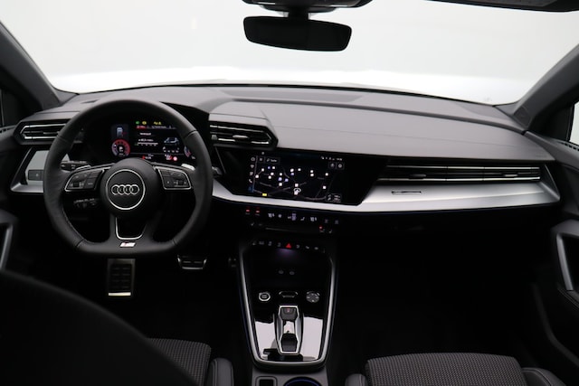 Audi A3 35 TFSI S-Line S-Tronic Sportback