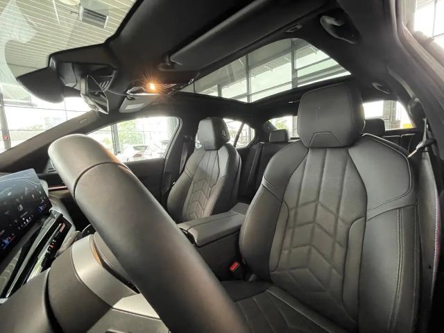 BMW 520 520d M-Sport Sedan