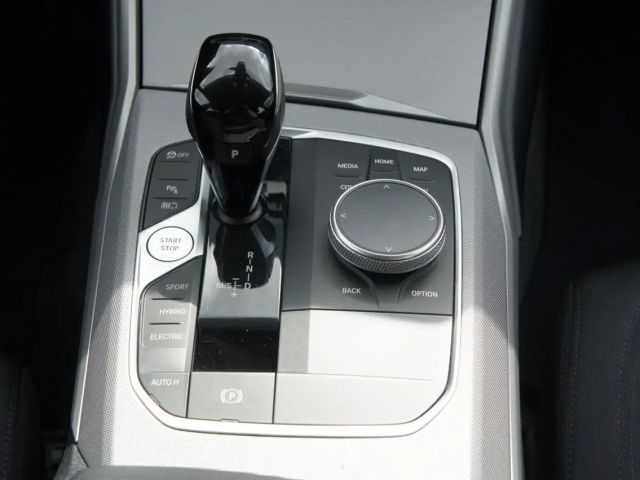 BMW 320 320e Advantage pakket xDrive