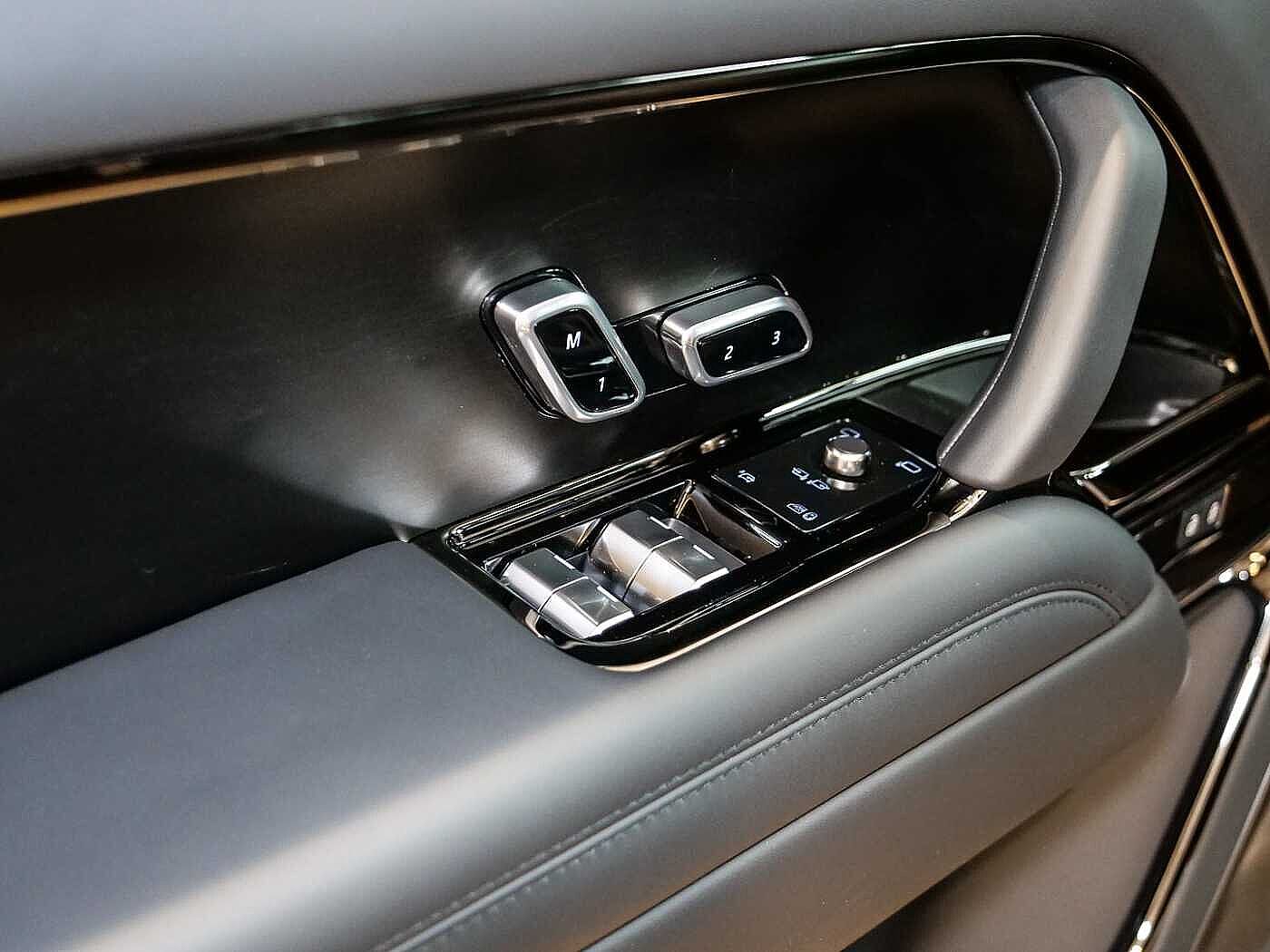 Land Rover Range Rover P615 SV