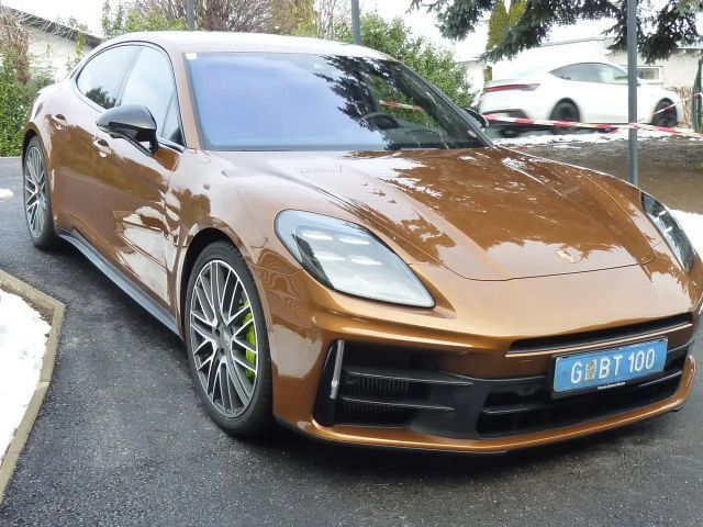 Porsche Panamera 4 E-Hybrid Turbo