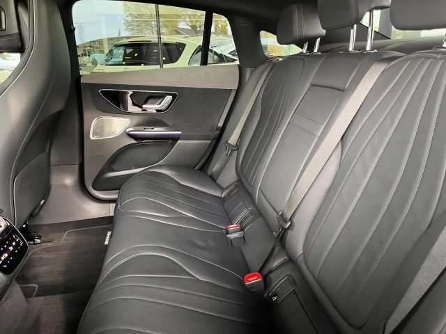 Mercedes-Benz EQE 350 AMG Line Sedan