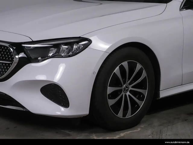 Mercedes-Benz E 200 AVANTGARDE