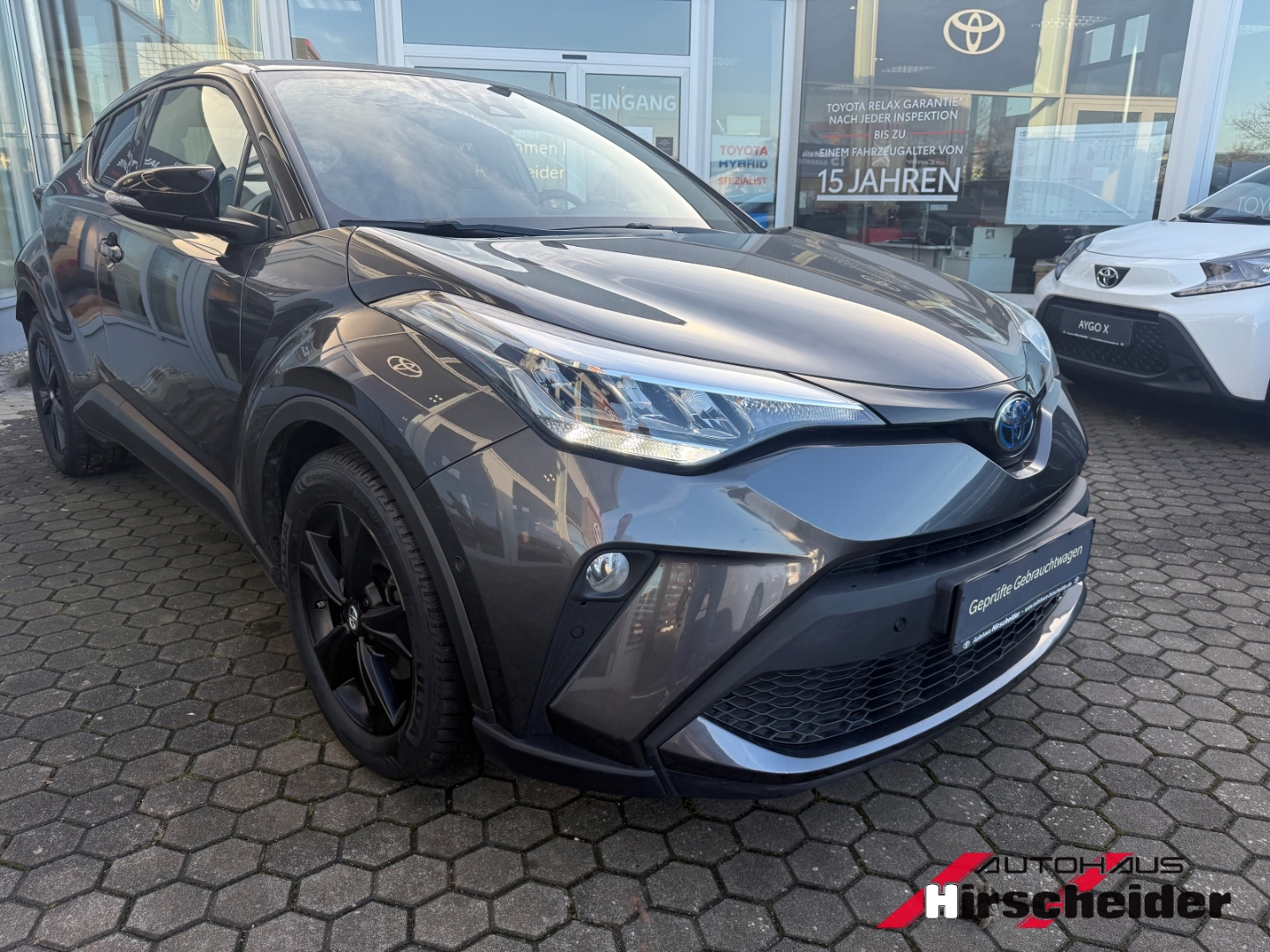 Toyota C-HR 5-deurs Bi-Tone