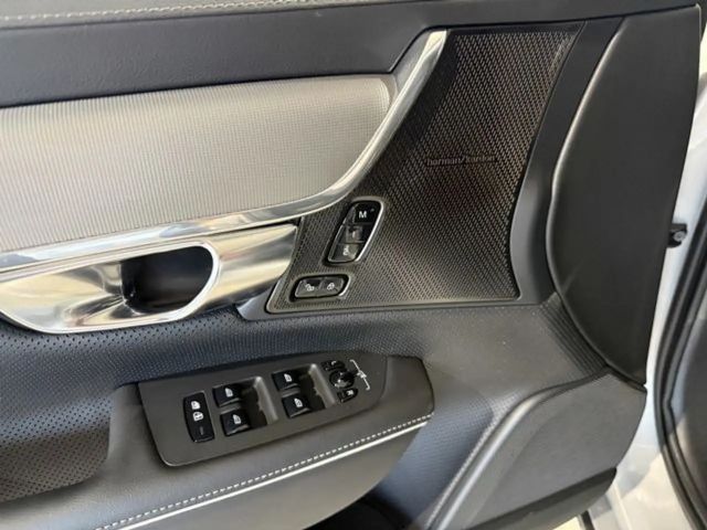 Volvo V90 AWD Dark Recharge T8 Ultra