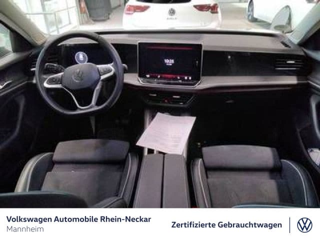 Volkswagen Passat 1.5 eTSI Business DSG Variant