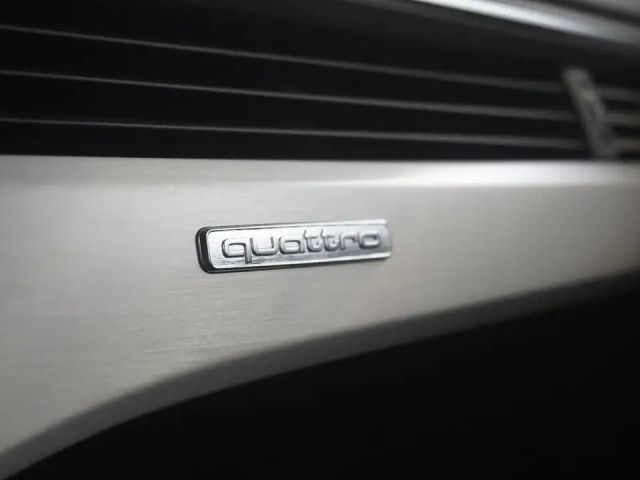 Audi A4 40 TFSI Avant Quattro S-Line