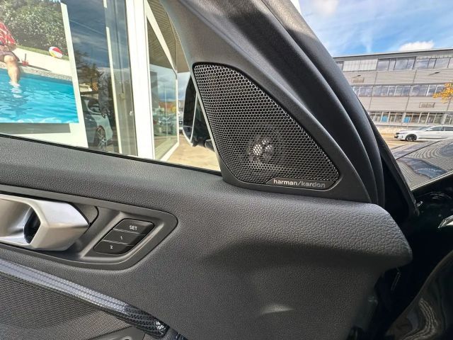 BMW 135 135i Sedan xDrive