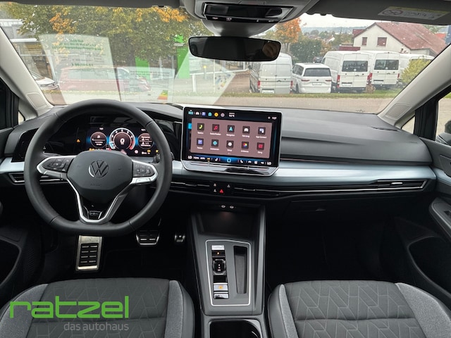 Volkswagen Golf 1.5 eTSI DSG