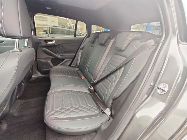 Ford Focus ST Line Wagon