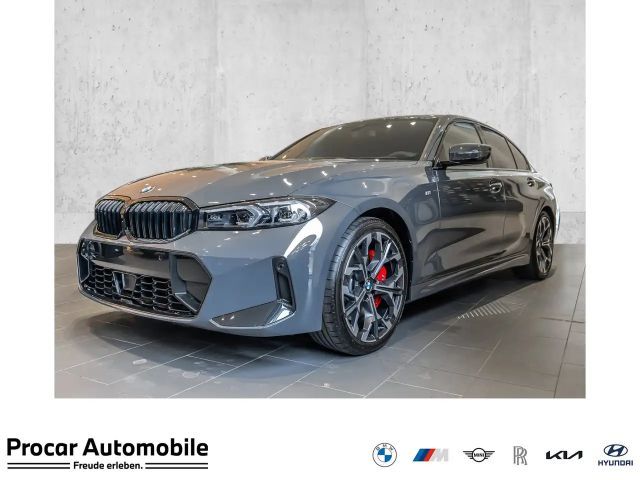 BMW 320 320i M-Sport Sedan