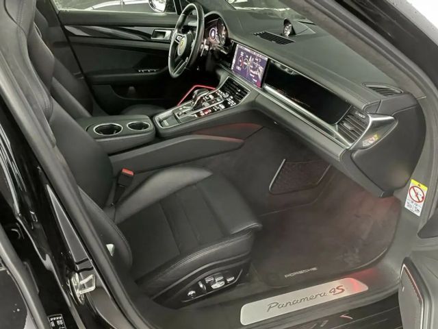 Porsche Panamera 4S