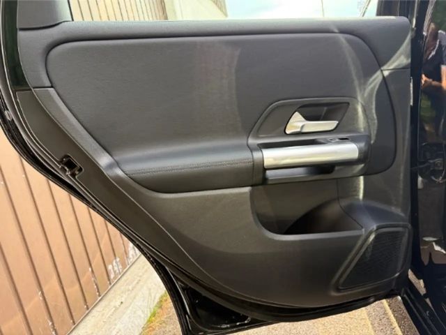 Mercedes-Benz B 180 Progressive