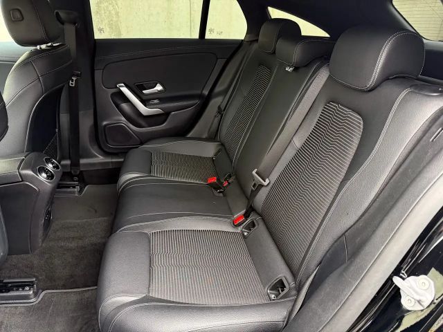 Mercedes-Benz CLA 180 Shooting Brake