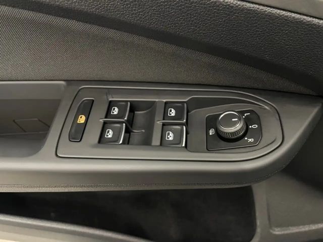 Volkswagen Golf 2.0 TDI Golf VIII Life Variant