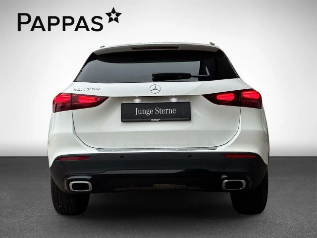 Mercedes-Benz GLA 200 Progressive