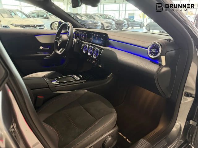 Mercedes-Benz CLA 200 AMG Line Coupé