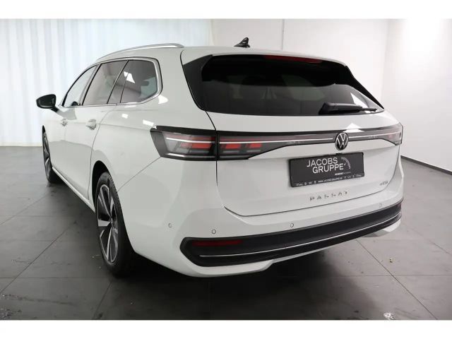 Volkswagen Passat 1.5 eTSI Business DSG Variant