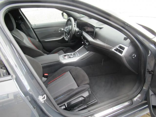 BMW 330 330i M-Sport xDrive