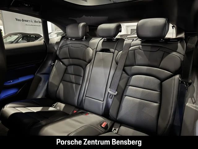 Porsche Taycan 4 Cross Turismo